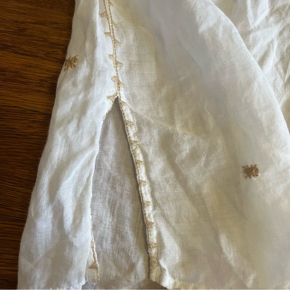 Johnny Was workshop top M embroidered neutral lightweight boho - Picture 4 of 6